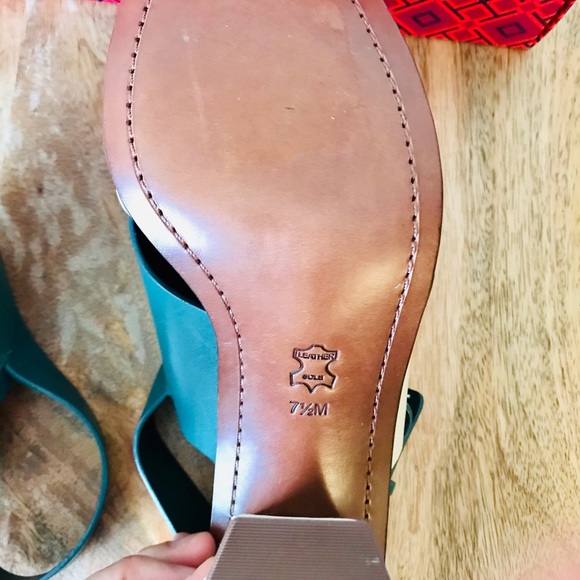 Tory Burch sandal - Picture 4 of 7